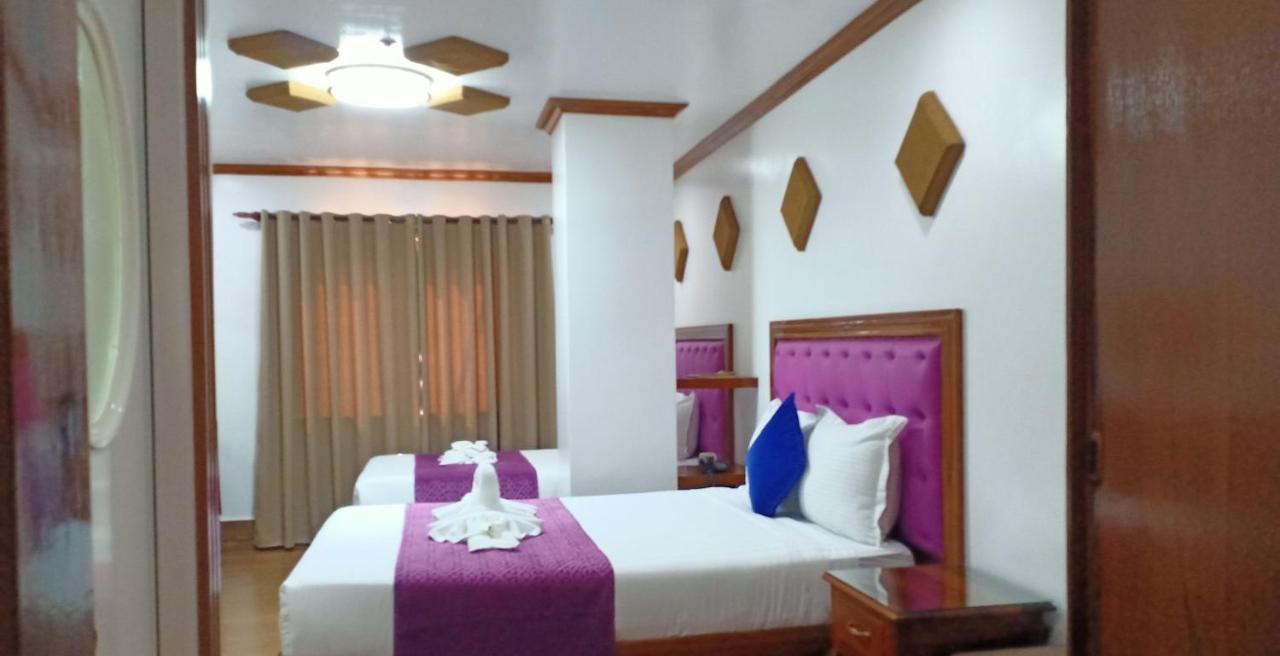 Cln Boutique Hotel 따끌로반 외부 사진