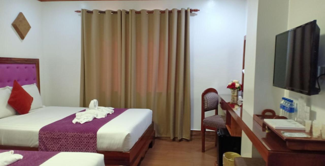 Cln Boutique Hotel 따끌로반 외부 사진