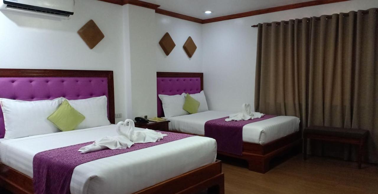 Cln Boutique Hotel 따끌로반 외부 사진