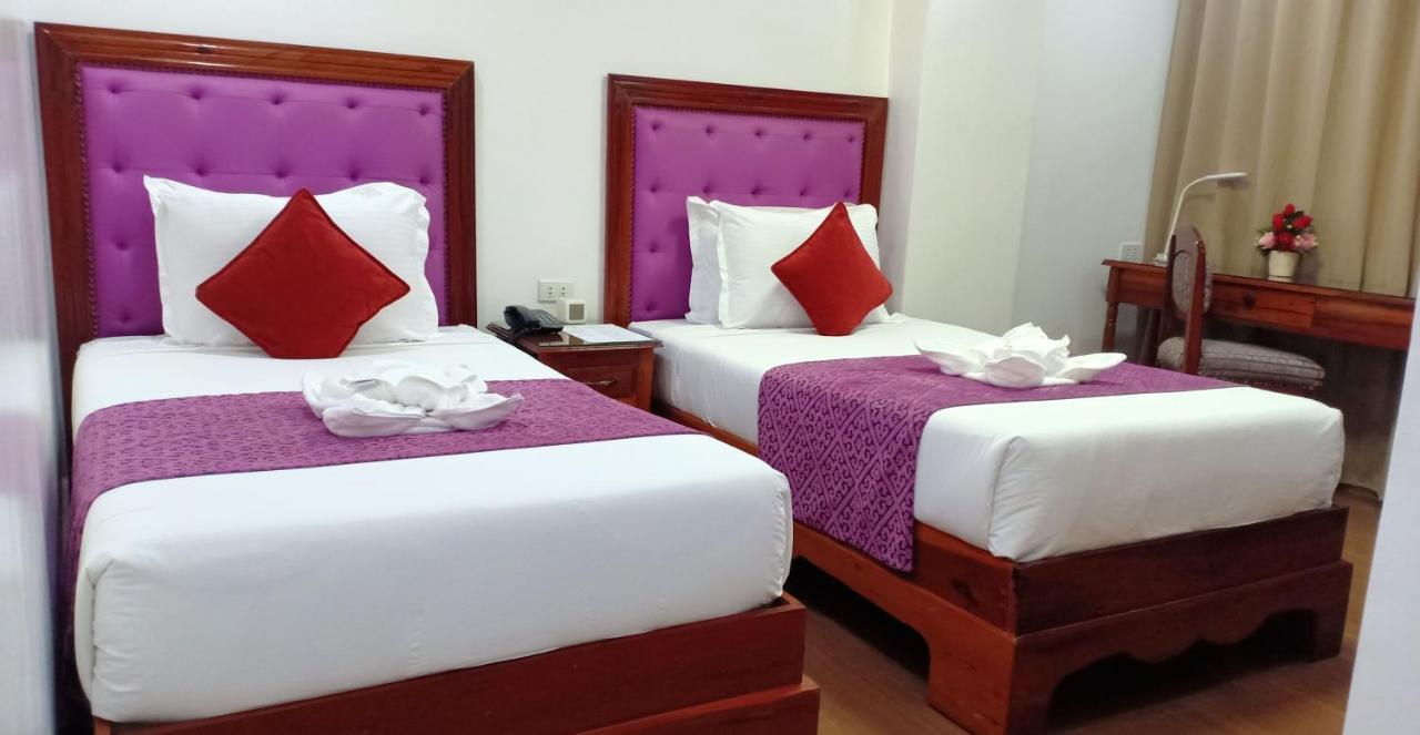 Cln Boutique Hotel 따끌로반 외부 사진
