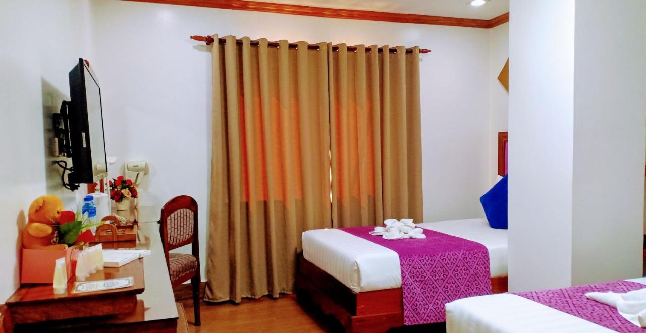 Cln Boutique Hotel 따끌로반 외부 사진
