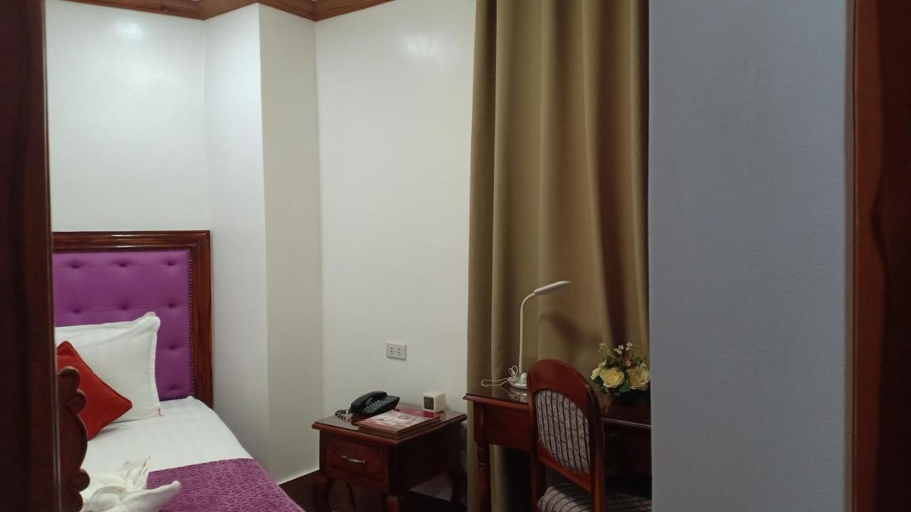Cln Boutique Hotel 따끌로반 외부 사진