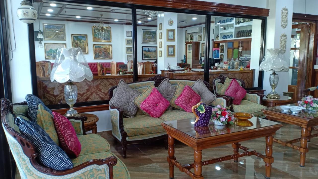 Cln Boutique Hotel 따끌로반 외부 사진