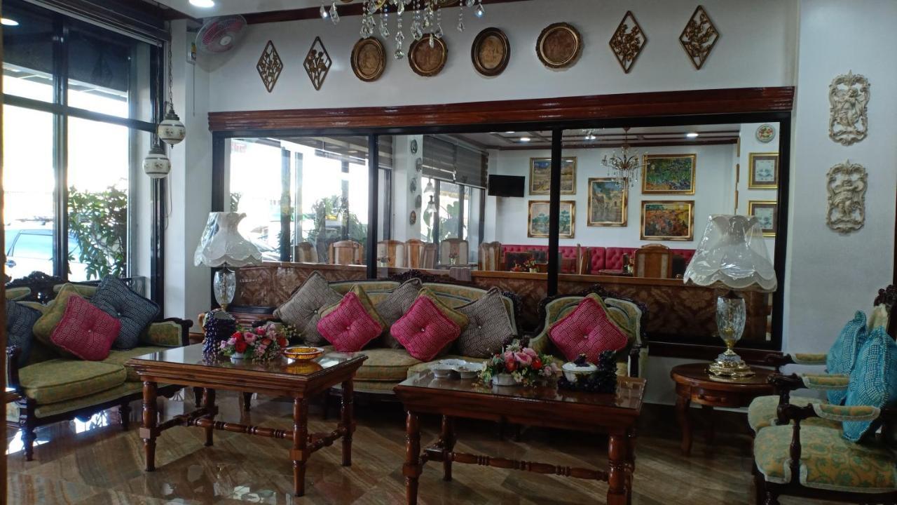 Cln Boutique Hotel 따끌로반 외부 사진