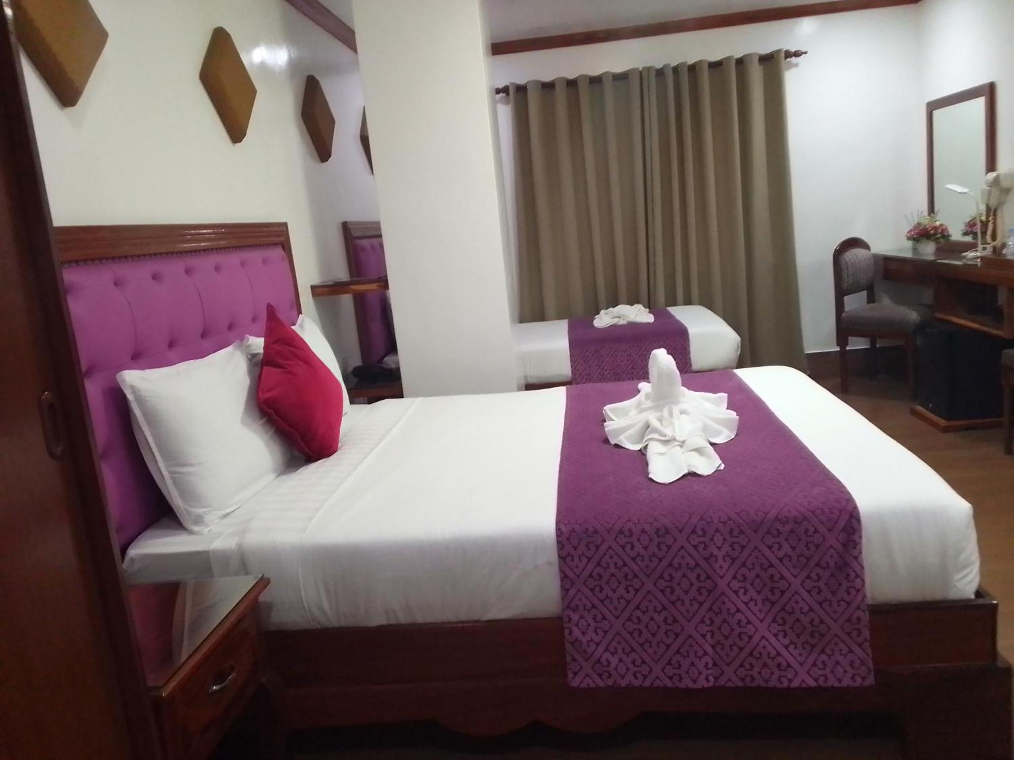 Cln Boutique Hotel 따끌로반 외부 사진